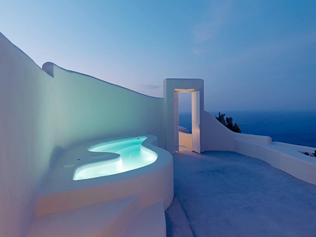 Ξενοδοχείο Dome Santorini 4*
