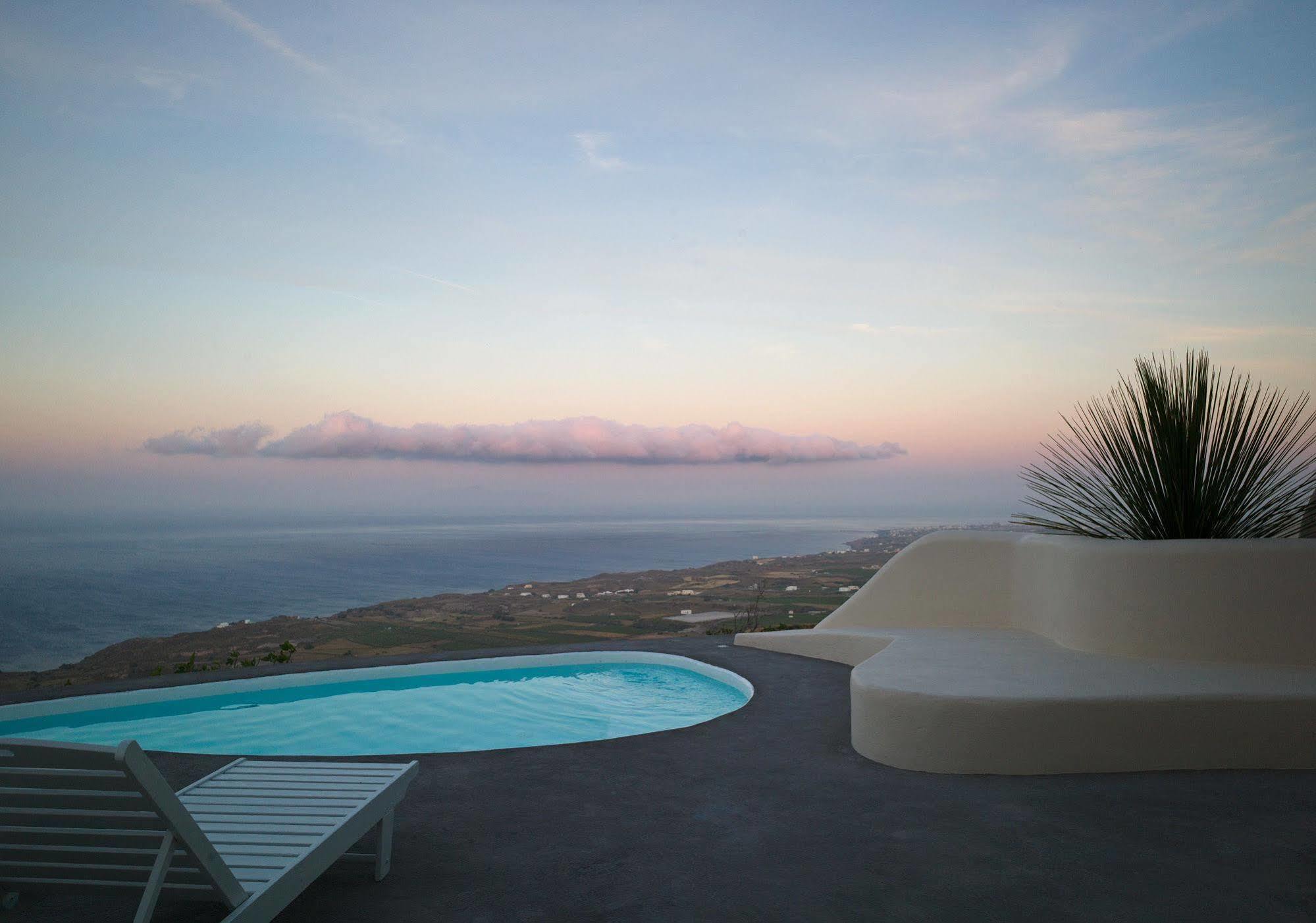 Ξενοδοχείο Dome Santorini 4*